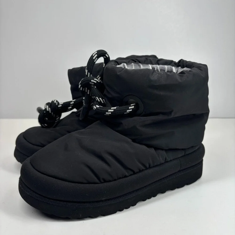 UGG Classic Maxi Short Kids' US‎ Size 1 Black Puffer Winter Snow Boots 1130773K
